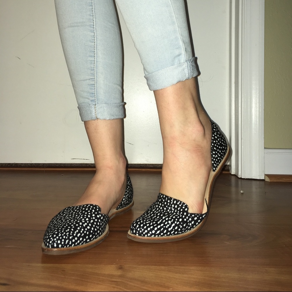 Dotted Flats